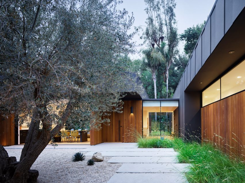 Laurel Hills Residence by Assembledge