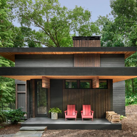 Lawless Retreat by Searl Lamaster Howe Architects