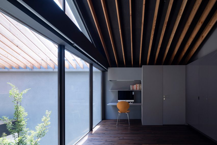 Leaf by Apollo Architects & Associates