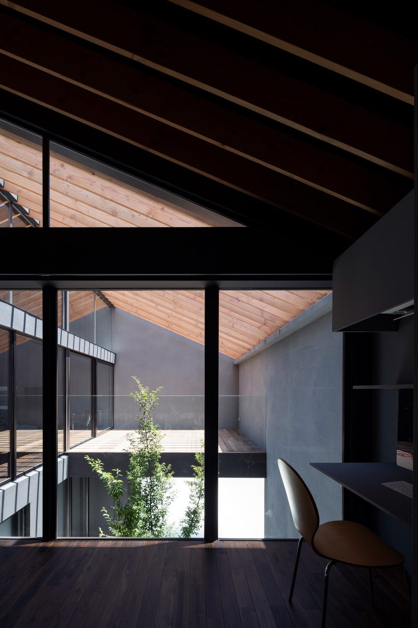 Leaf by Apollo Architects & Associates