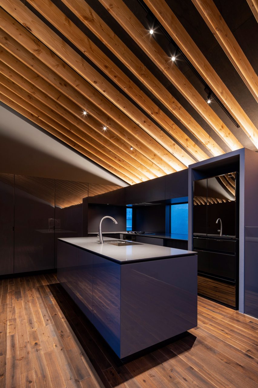 Leaf by Apollo Architects & Associates