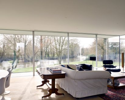 Narula House by John Pardey Architects