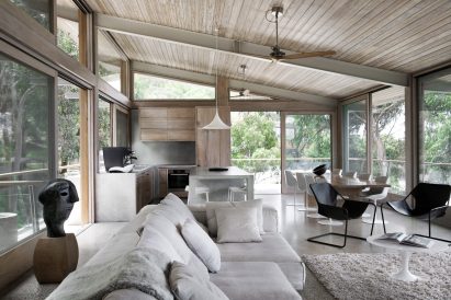 Ocean House by Rob Mills Architecture & Interiors kitchen