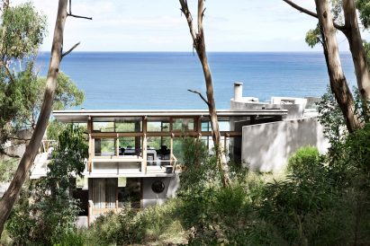 Ocean House by Rob Mills Architecture & Interiors exterior