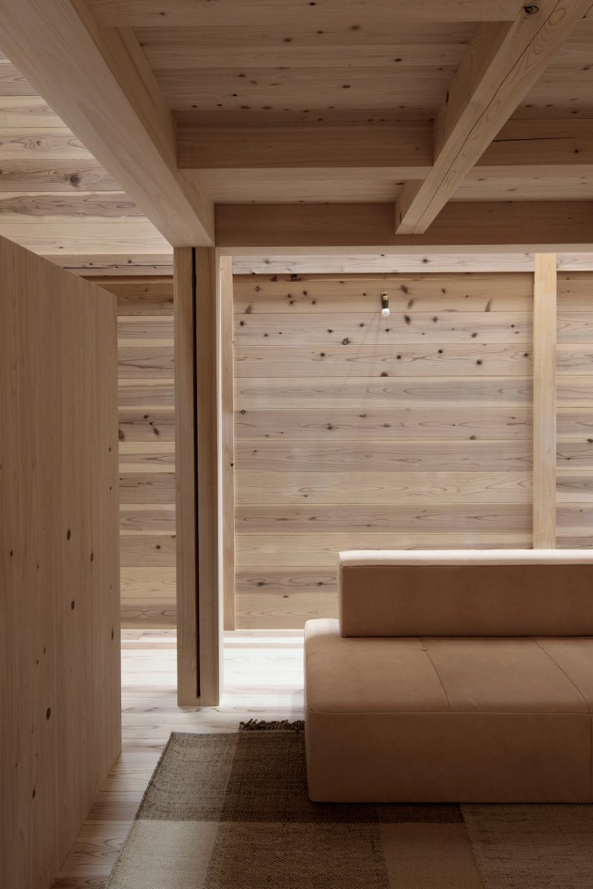 Ogimachi House by Tomoaki Uno Architects