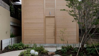 Ogimachi House by Tomoaki Uno Architects