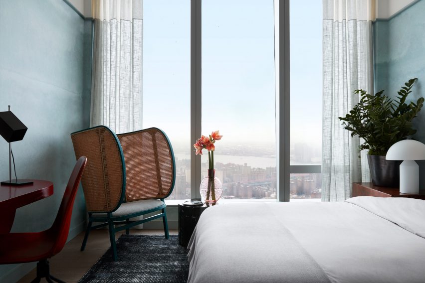 One Manhattan Square apartment by Jamie Bush