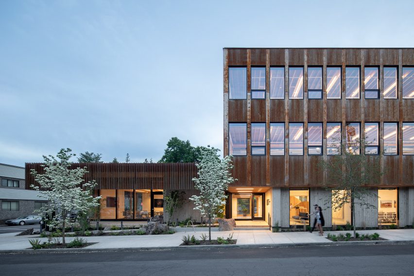 Oregon Conservation Center by Lever Architecture