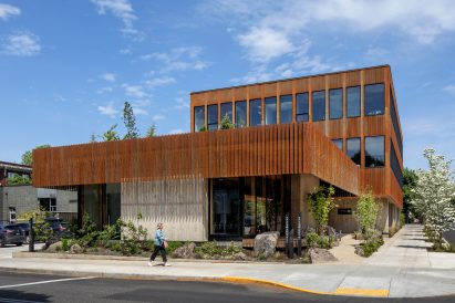 Oregon Conservation Center by Lever Architecture
