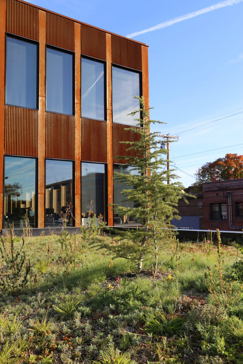Oregon Conservation Center by Lever Architecture