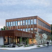 Oregon Conservation Center by Lever Architecture