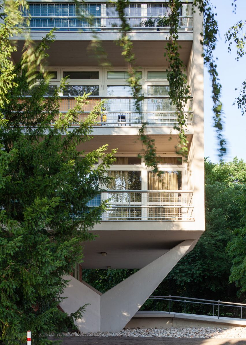 Oscar Niemeyer Haus Photography by Pedro Vannucchi