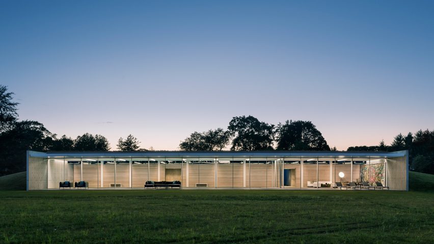 Pool House by Roger Ferris + Partners