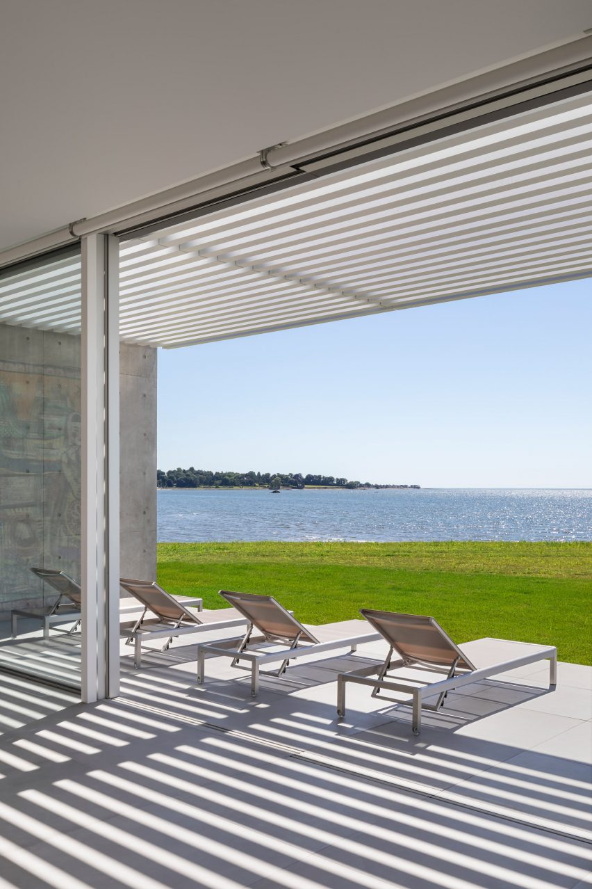 Pool House by Roger Ferris + Partners