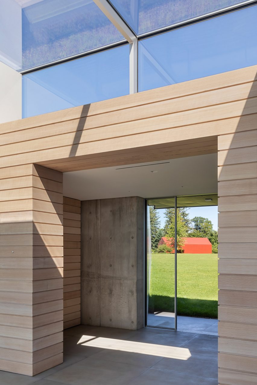 Pool House by Roger Ferris + Partners