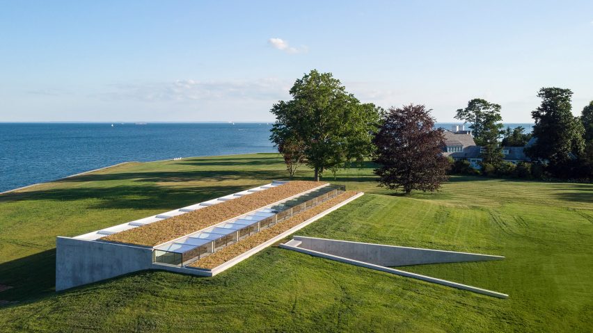 Pool House by Roger Ferris + Partners