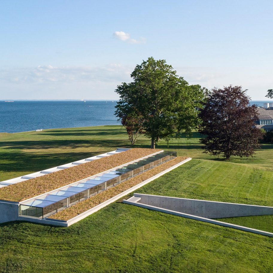 Pool House by Roger Ferris + Partners