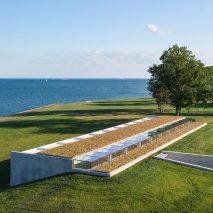 Pool House by Roger Ferris + Partners