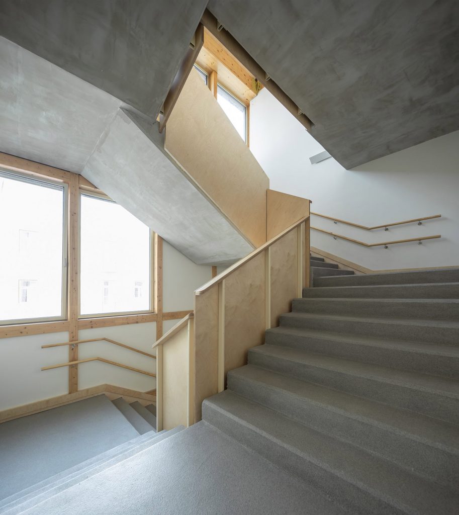 Redbridge School by ARX Portugal