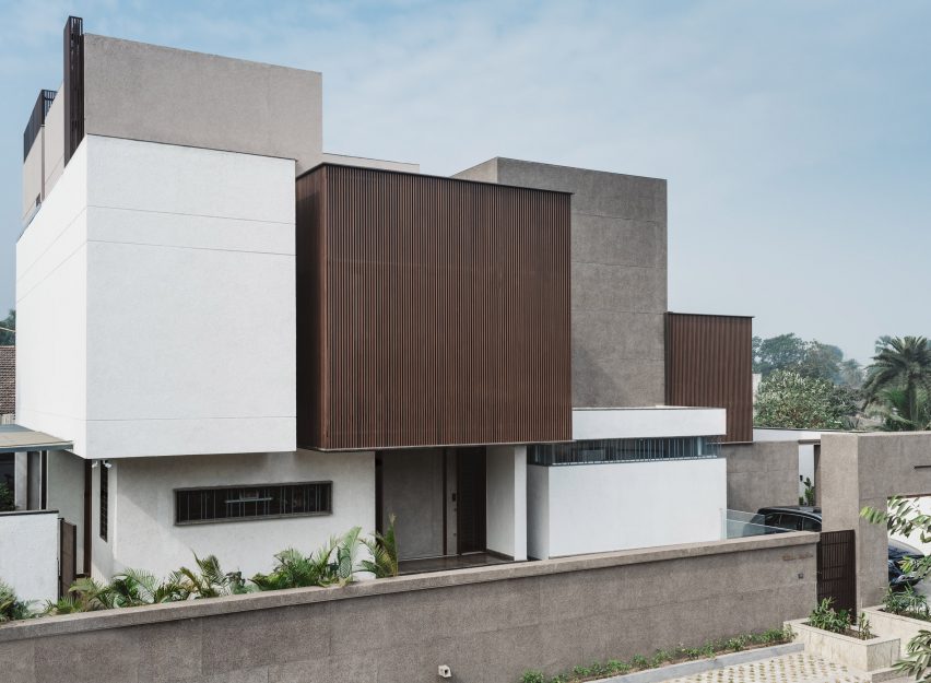 Sarpanch House by Neogenesis+Studi0261