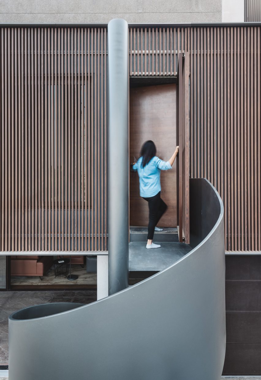 Sarpanch House by Neogenesis+Studi0261