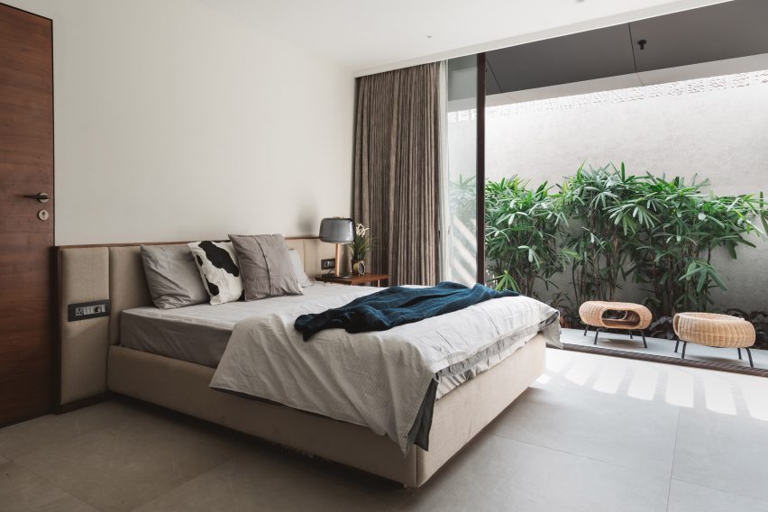 Sarpanch House by Neogenesis+Studi0261