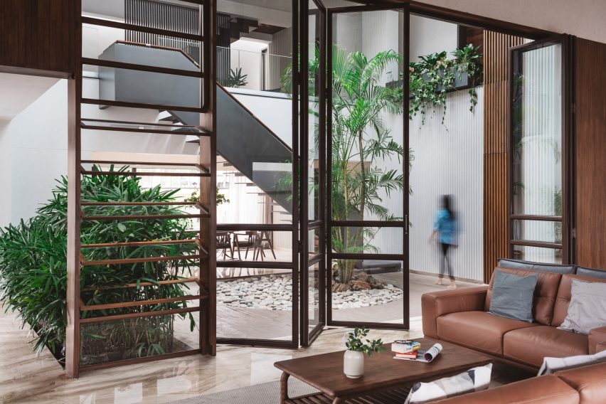 Sarpanch House by Neogenesis+Studi0261