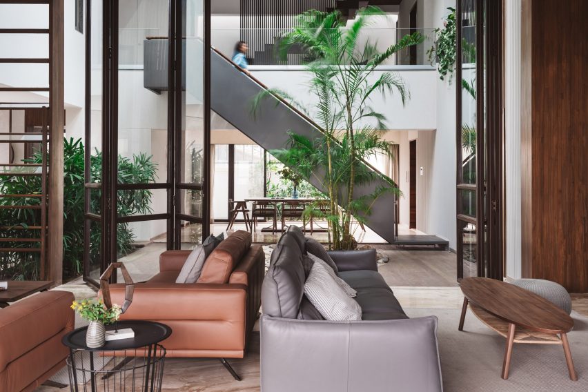 Sarpanch House by Neogenesis+Studi0261