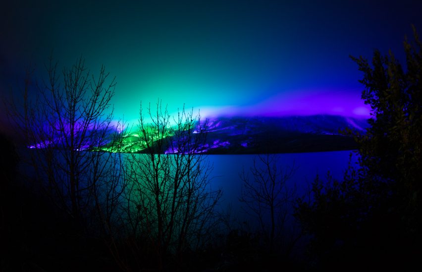 Kari Kola illuminates Irish mountainside with 1,000 lights