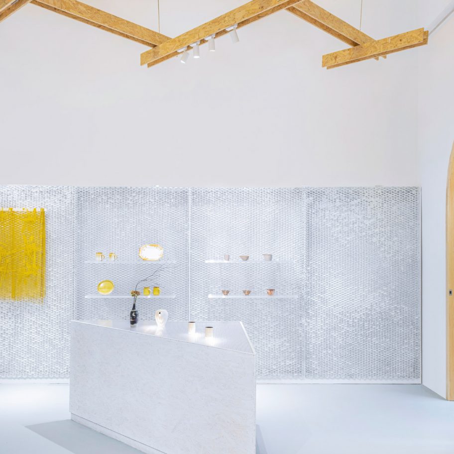 Shiwu store by CATS