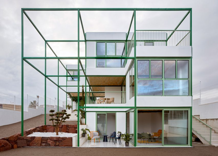 Space Popular: Brick Vault House