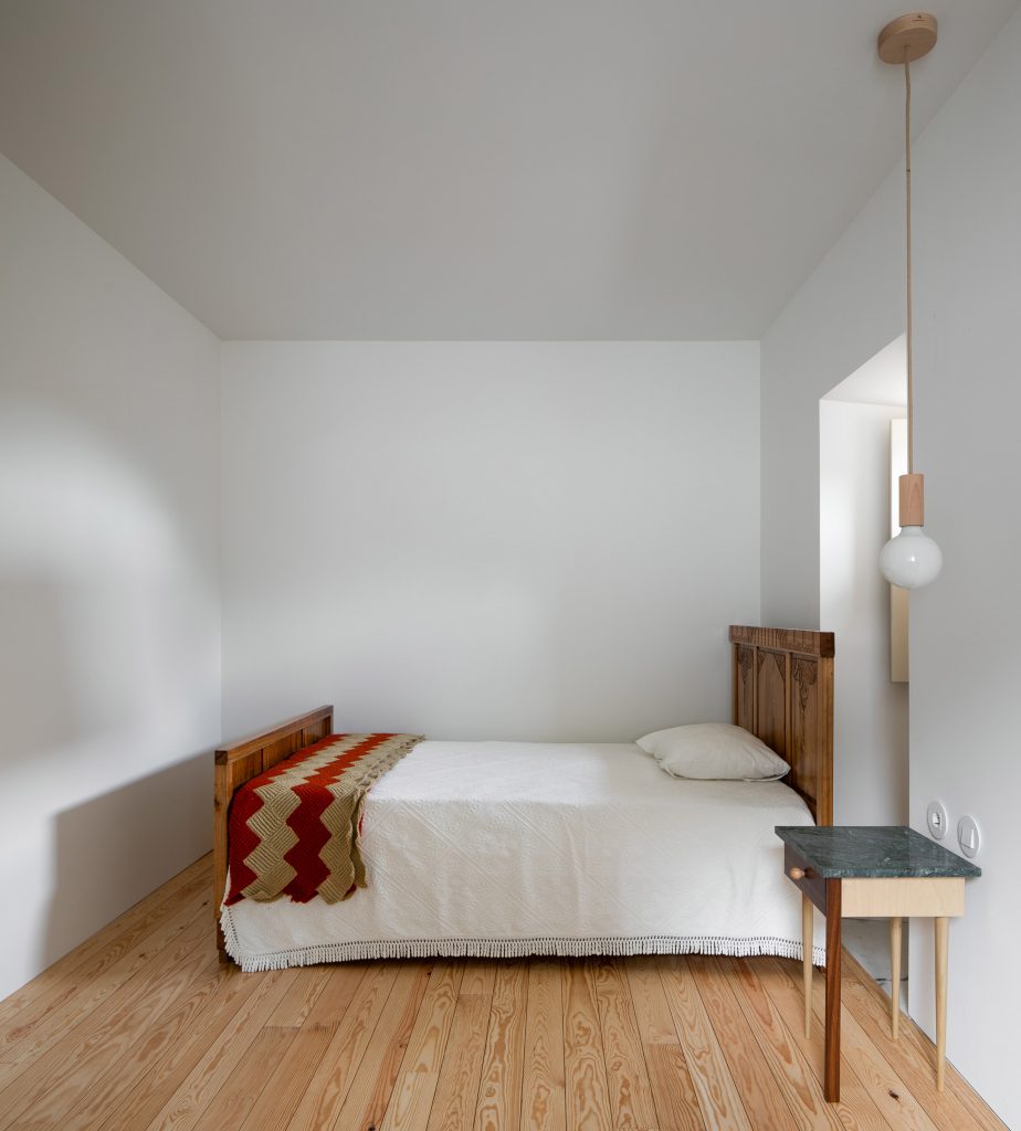 Ti Clara by Espaço p2 Architects
