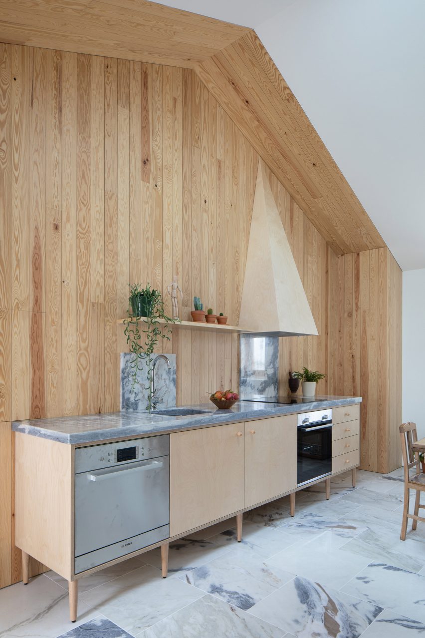 Ti Clara by Espaço p2 Architects
