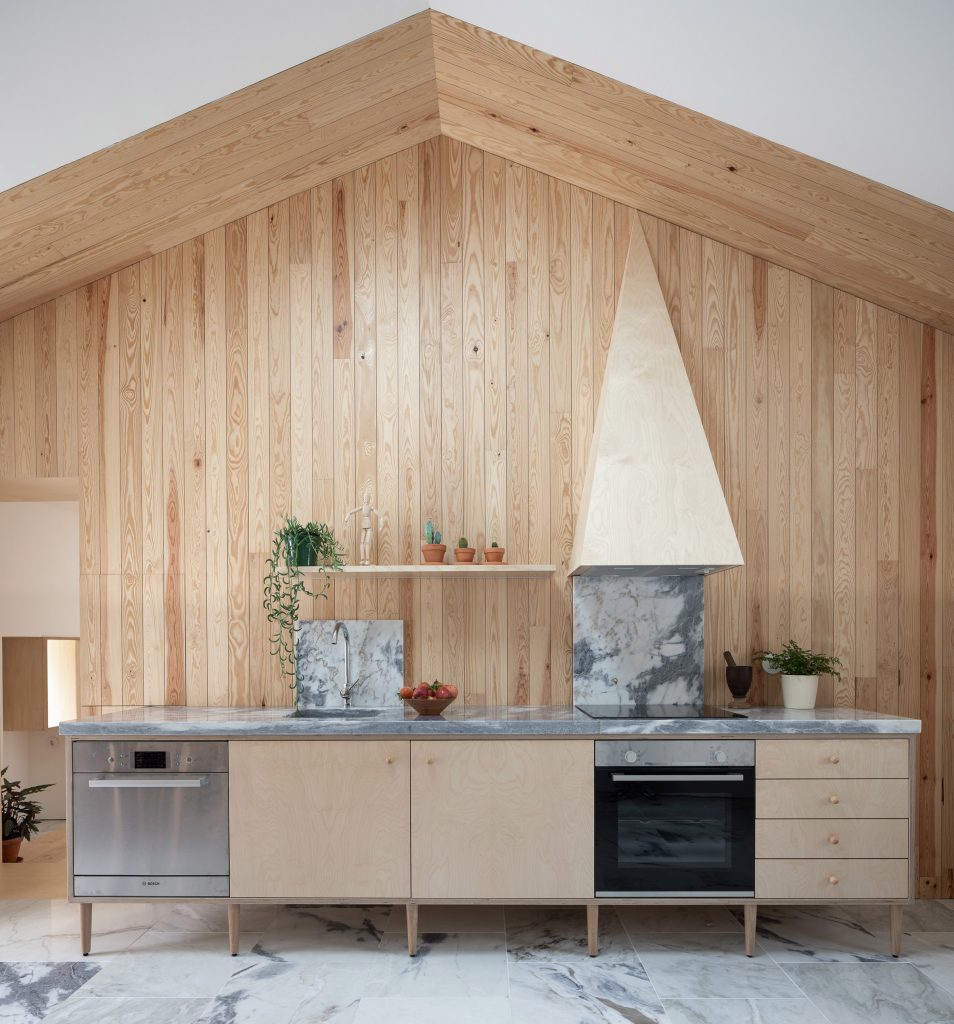 Ti Clara by Espaço p2 Architects