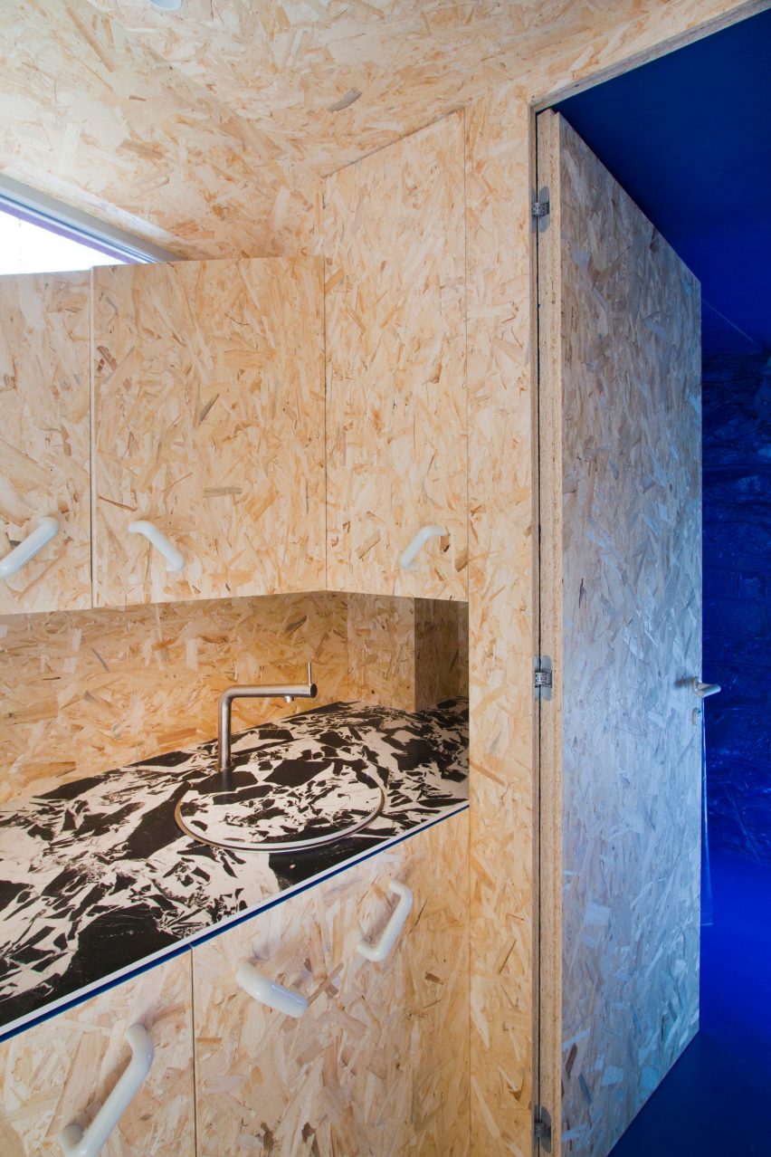 Urban Cabin by Francesca Perani kitchen
