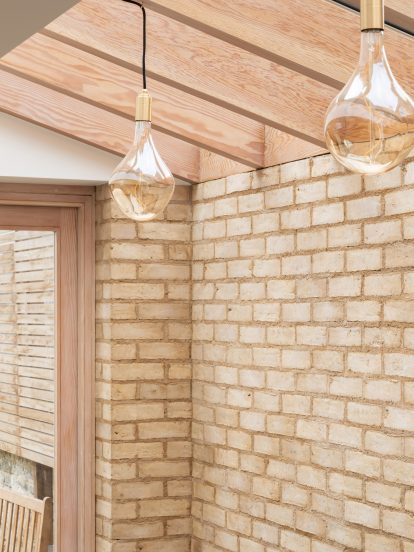 Vestry Road house extension by Oliver Leech Architects lighting