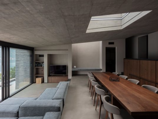 Villa Molli by Lorenzo Guzzini in Italy