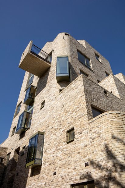 95 Peckham Road housing by Peter Barber Architects