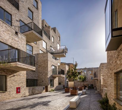 95 Peckham Road housing by Peter Barber Architects