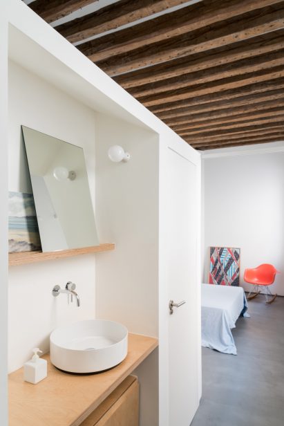 Apartment in Lavapiés by Leticia Saá