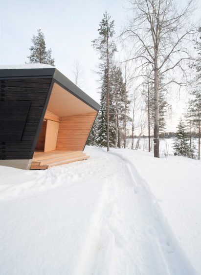 Arctic Sauna Pavilion by Toni Yli-Suvanto Architects