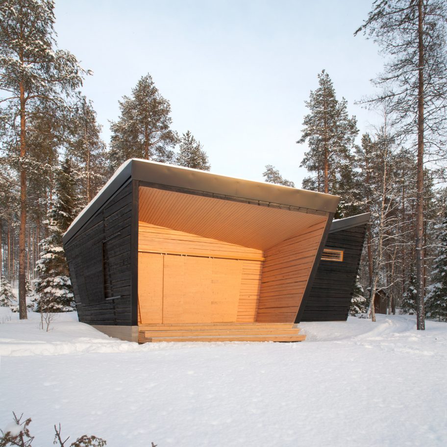 Arctic Sauna Pavilion by Toni Yli-Suvanto Architects