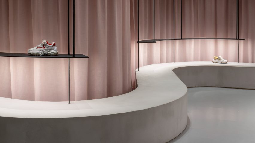 ASH Mallorca shoe store by Francesc Rifé Studio
