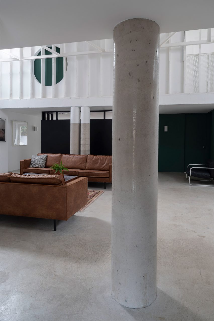 Avenue Road warehouse conversion by Clancy Moore Architects interior