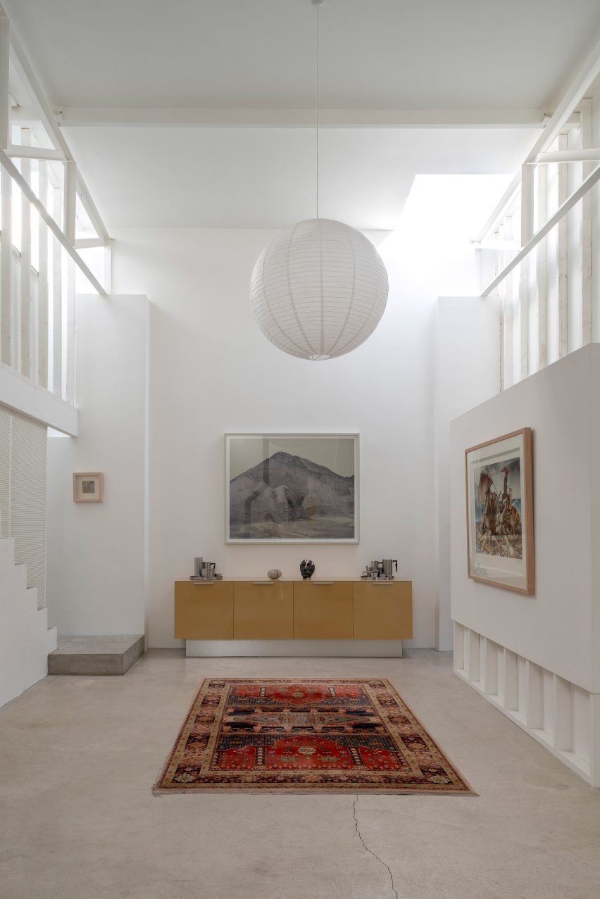 Avenue Road warehouse conversion by Clancy Moore Architects atrium