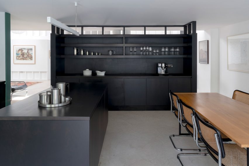 Avenue Road warehouse conversion by Clancy Moore Architects kitchen