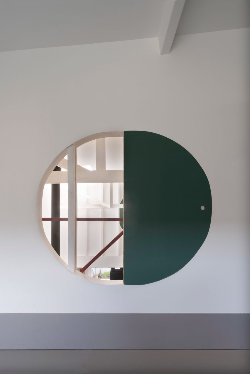 Avenue Road warehouse conversion by Clancy Moore Architects window