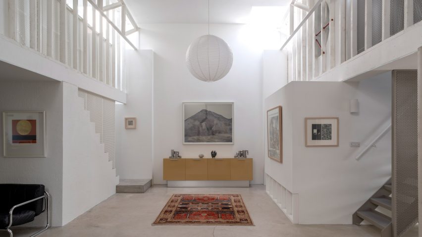 Avenue Road warehouse conversion by Clancy Moore Architects atrium