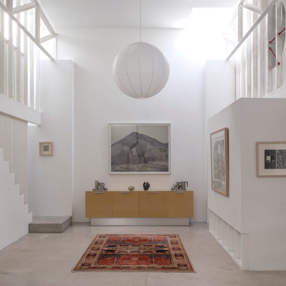 Avenue Road warehouse conversion by Clancy Moore Architects atrium