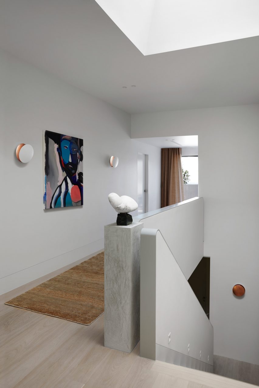 Balmoral Blue House by Esoteriko